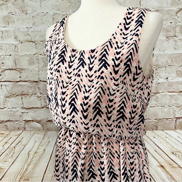 Pixley sleeveless chiffon dress  - Picture 4 of 5